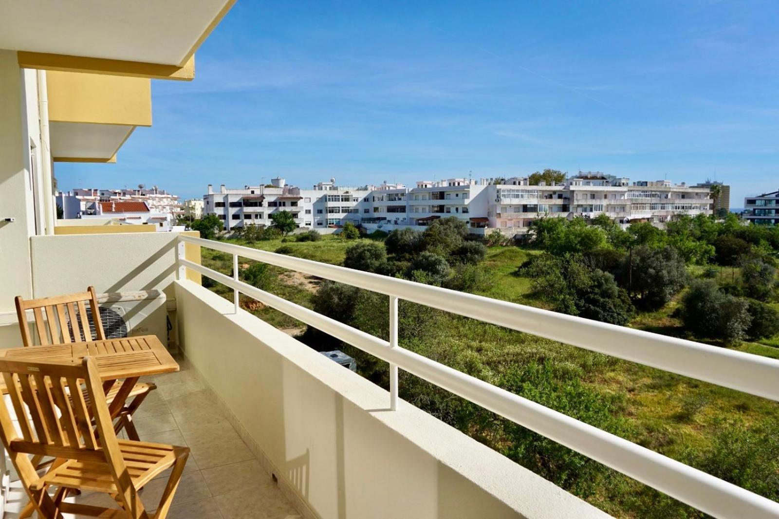 Апартаменти Cozy Alvor Retreat - Sunset Balcony, Wi-Fi & Ac Екстер'єр фото
