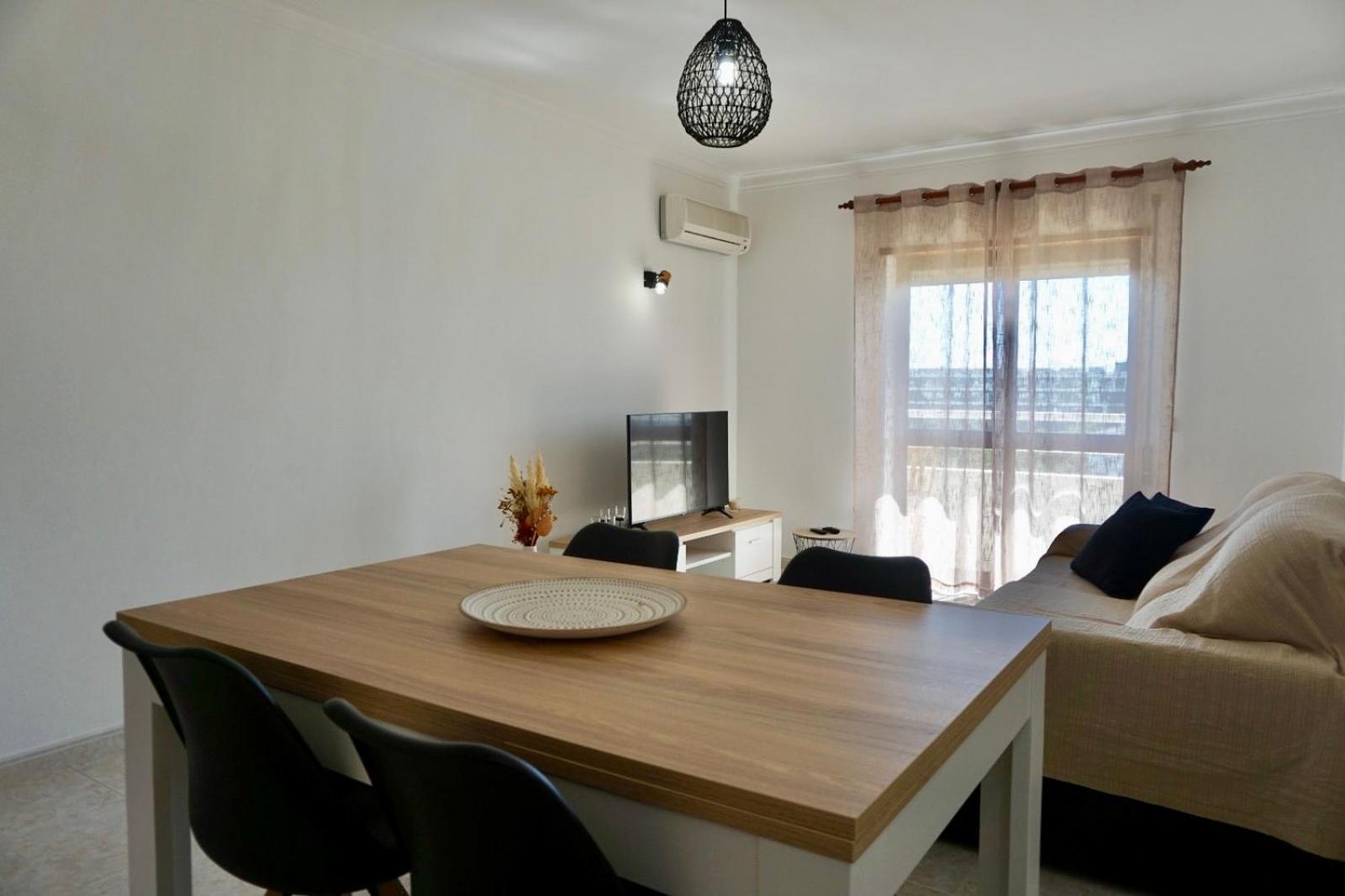 Апартаменти Cozy Alvor Retreat - Sunset Balcony, Wi-Fi & Ac Екстер'єр фото