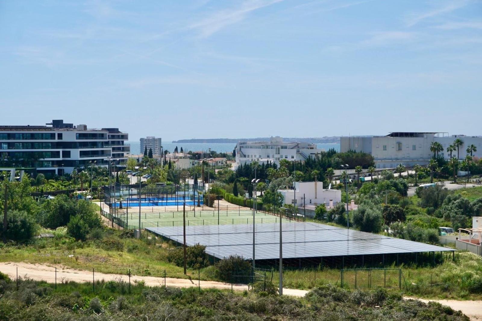 Апартаменти Cozy Alvor Retreat - Sunset Balcony, Wi-Fi & Ac Екстер'єр фото